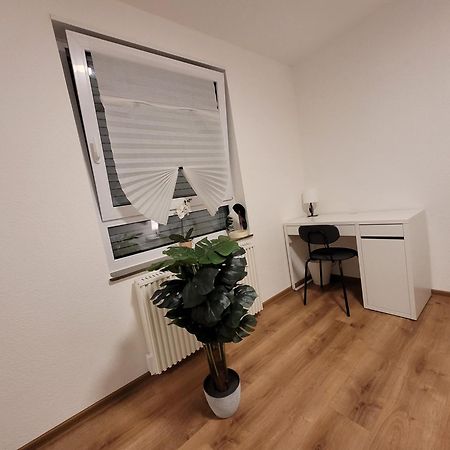 Living Flat, Eine Wohnung Mit Zwei Schlafzimmern Und Balkon Schorndorf  Exterior photo