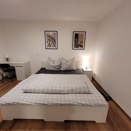 Living Flat, Eine Wohnung Mit Zwei Schlafzimmern Und Balkon Schorndorf  Exterior photo