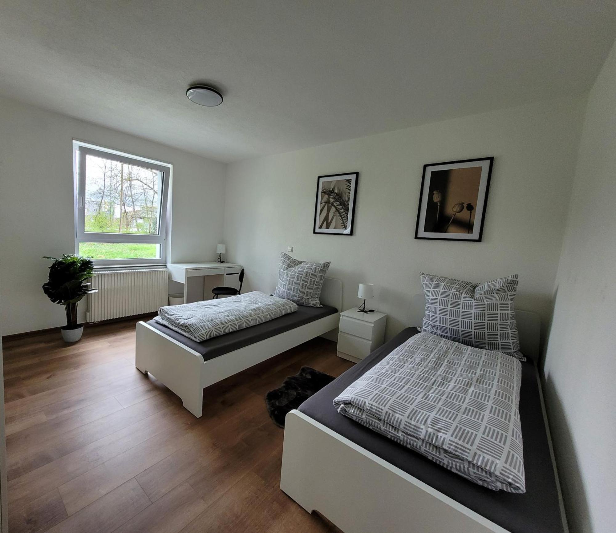 Living Flat, Eine Wohnung Mit Zwei Schlafzimmern Und Balkon Schorndorf  Exterior photo