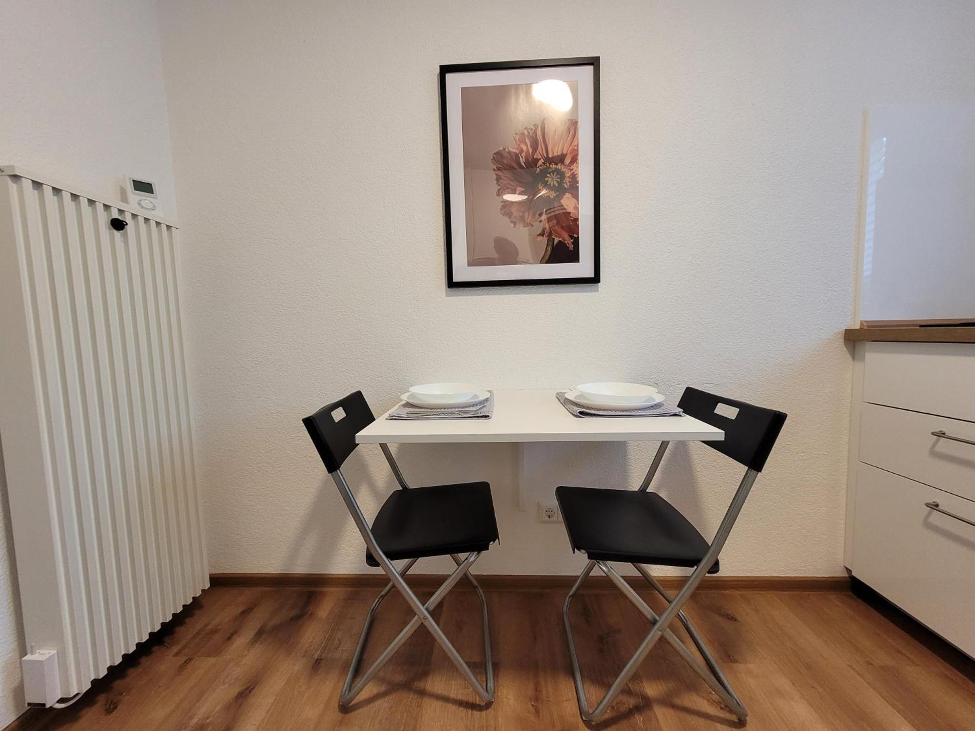 Living Flat, Eine Wohnung Mit Zwei Schlafzimmern Und Balkon Schorndorf  Exterior photo