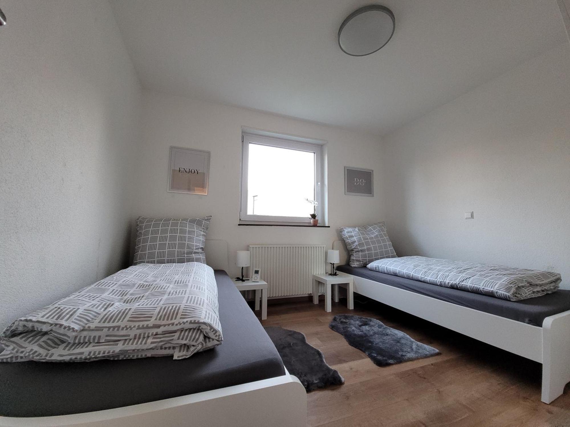 Living Flat, Eine Wohnung Mit Zwei Schlafzimmern Und Balkon Schorndorf  Exterior photo