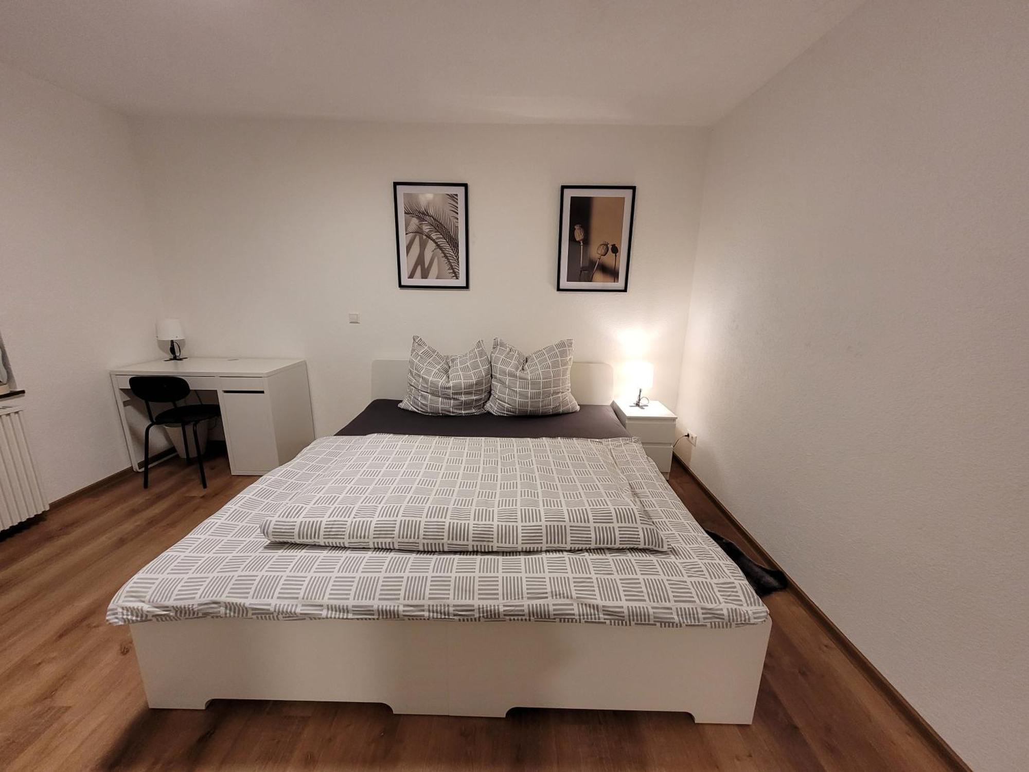 Living Flat, Eine Wohnung Mit Zwei Schlafzimmern Und Balkon Schorndorf  Exterior photo
